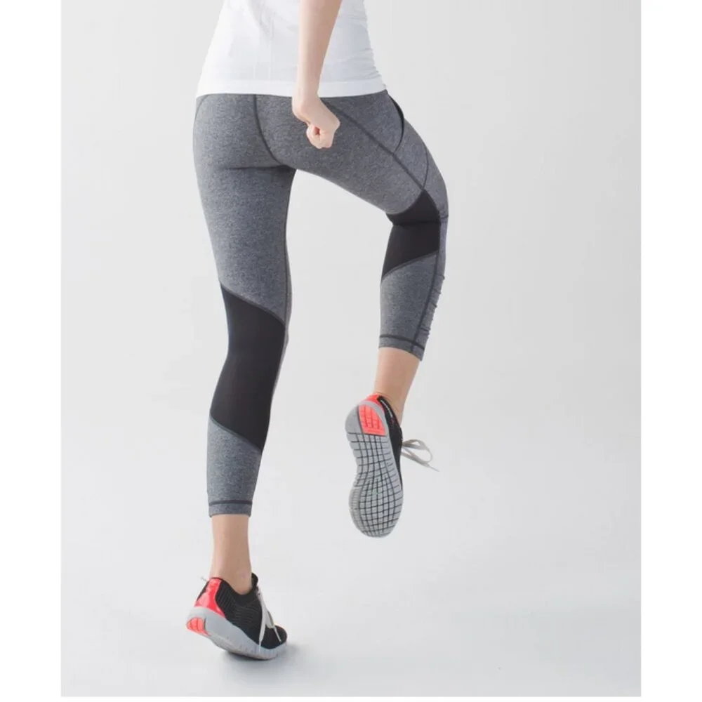 Lululemon Sz. 4 Heathered Black Speed Crop Legging